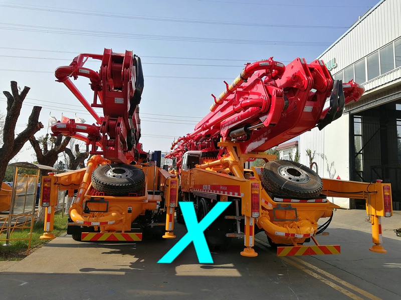 青岛小型混凝土泵车价格 (12)