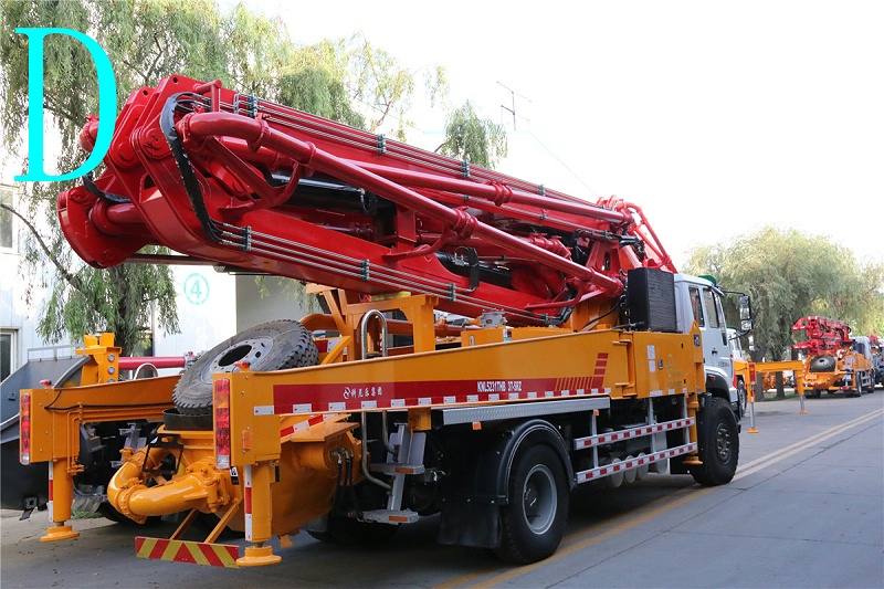 青岛小型混凝土泵车价格 (7)