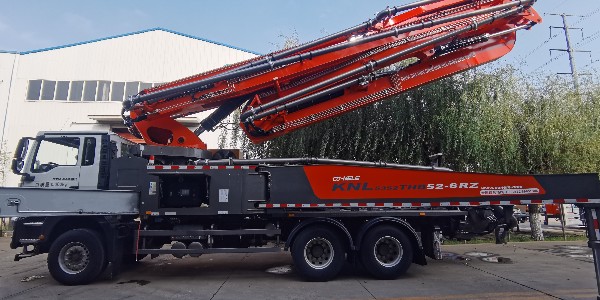 为什么32米泵车能高效泵送？以下几点控制系统要注意