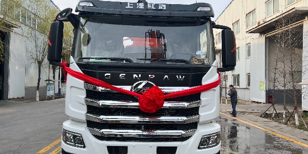 泵车泵管拆除后要及时冲洗干净