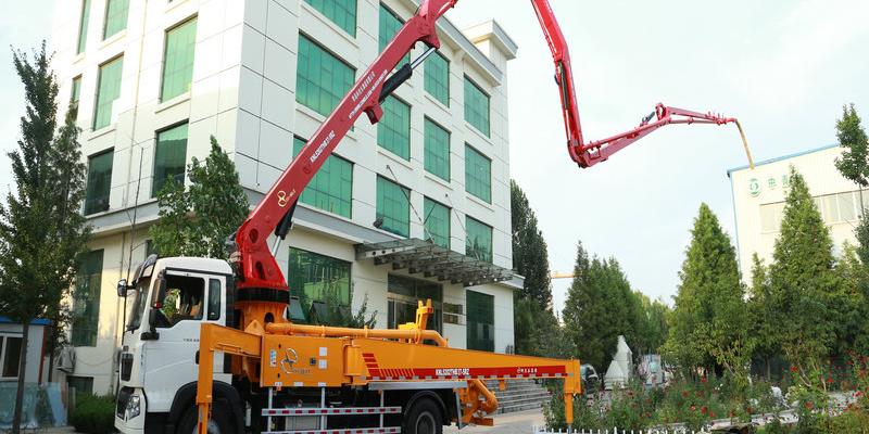 购买小型混凝土泵车需要考虑哪些因素？