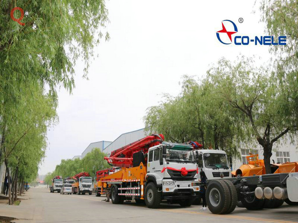 天泵，小型泵车，小型混凝土泵车