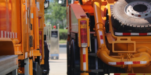 混凝土泵车侧翻事故预防措施