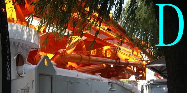 小型混凝土泵车冒黑烟？哪里出了问题？