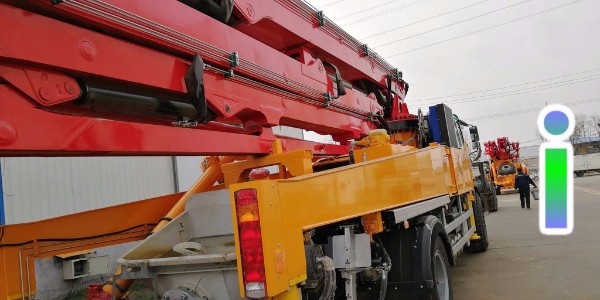 小型泵车的输送缸总是发出异响，怎么办？