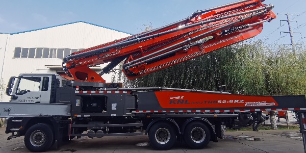 泵车的卸料抖脏了，要怎么清洗