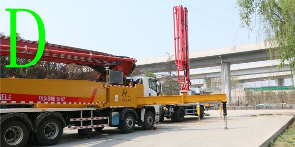 泵车在作业时，怎样正确用电