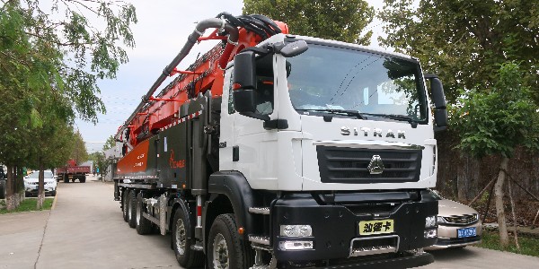 泵车在施工时，末端软管要注意哪些事项