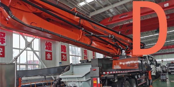 泵车作业时以下部位和环节容易造成事故