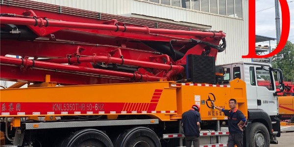 怎样购买一台小型混凝土泵车，什么价格划算？