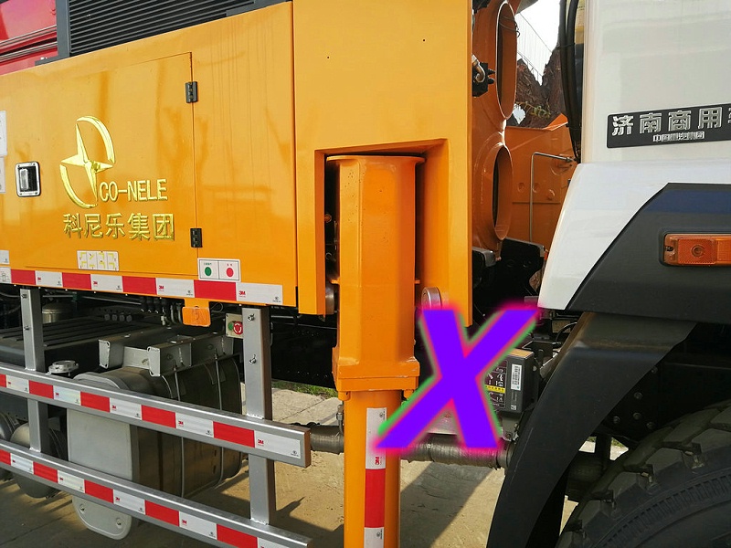 青岛小型混凝土泵车价格 (8)