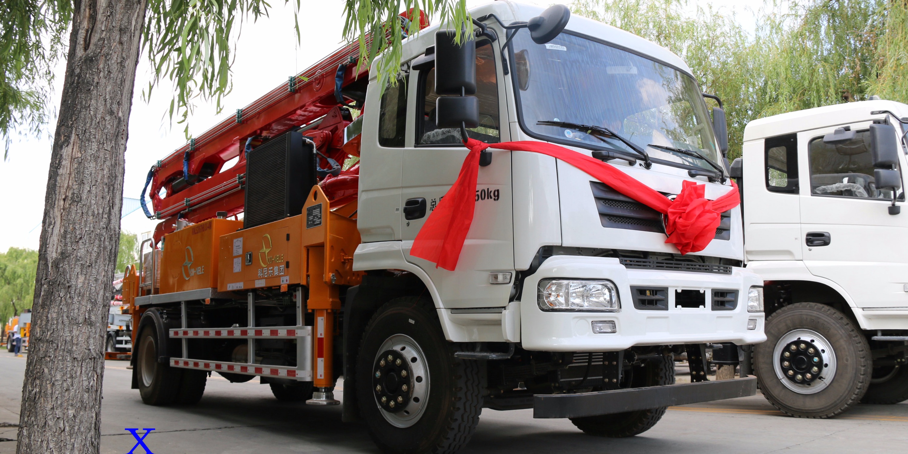 小型泵车发生意外了，怎样进行保险理赔呢？