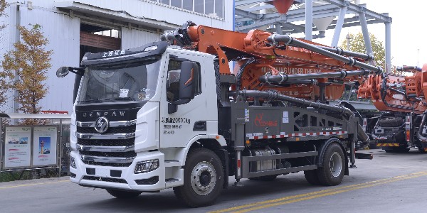 32米泵车为防止臂架发生断裂问题要如何保养？