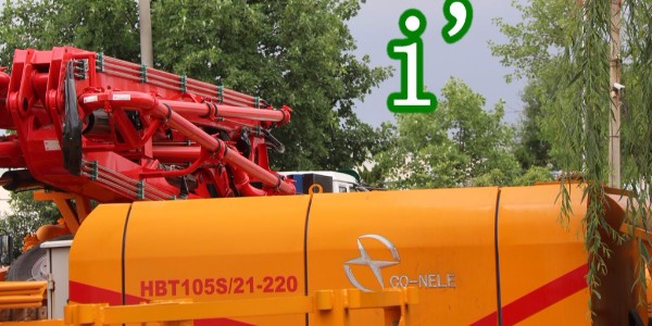 混凝土泵更换液压油时，为什么需要格外留意更换时间和频率？