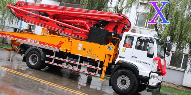 科尼乐小型混凝土泵车施工操作注意事项有哪些