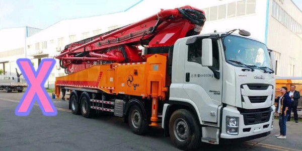 针对开闭两种系统，小型泵车的正常作业温度应怎样满足？